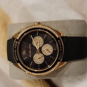 Michael Kors ladies watch gold and black warch face with cz nwot
